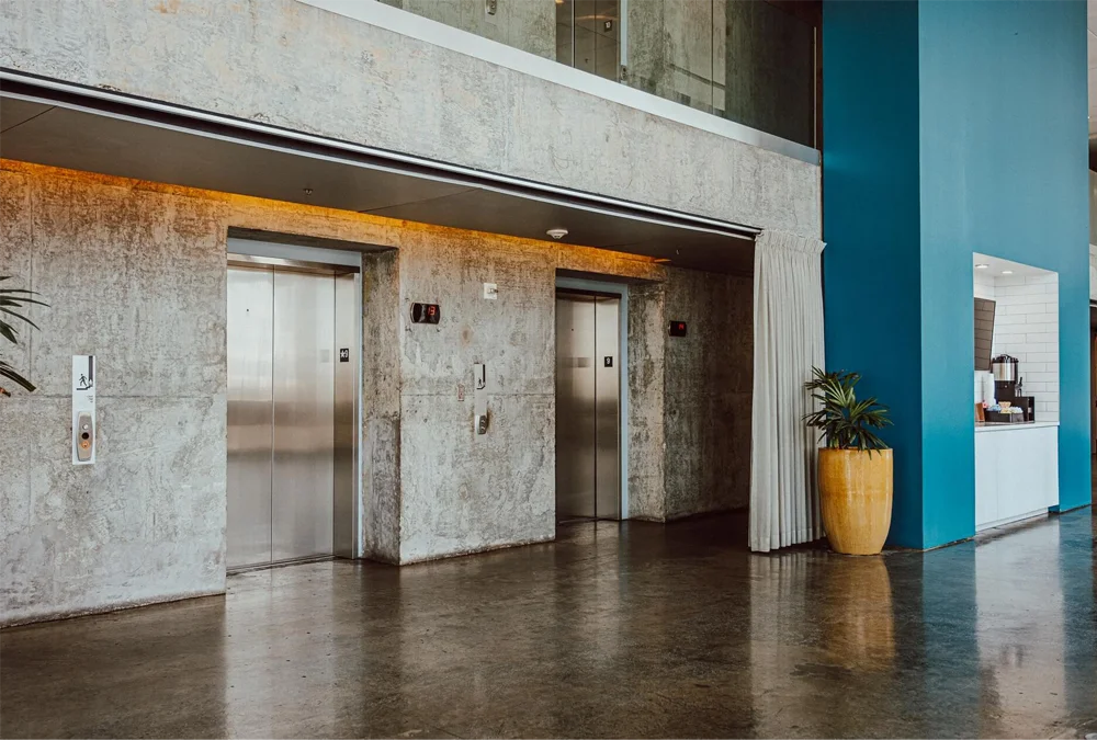930 Poydras Common Area Apartment Elevators