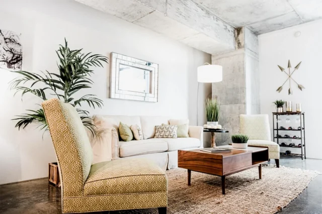 930 Poydras New Orleans Large Apartment Livingroom