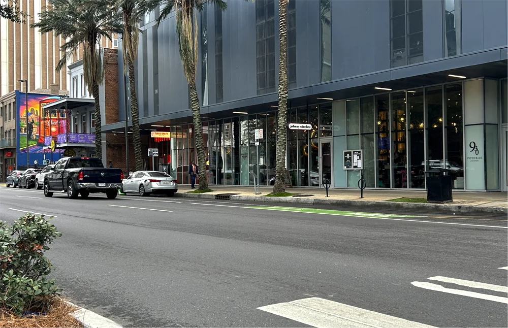 Series of Restaurants Underneath 930 Poydras Apartments on Poydras Street New Orleans